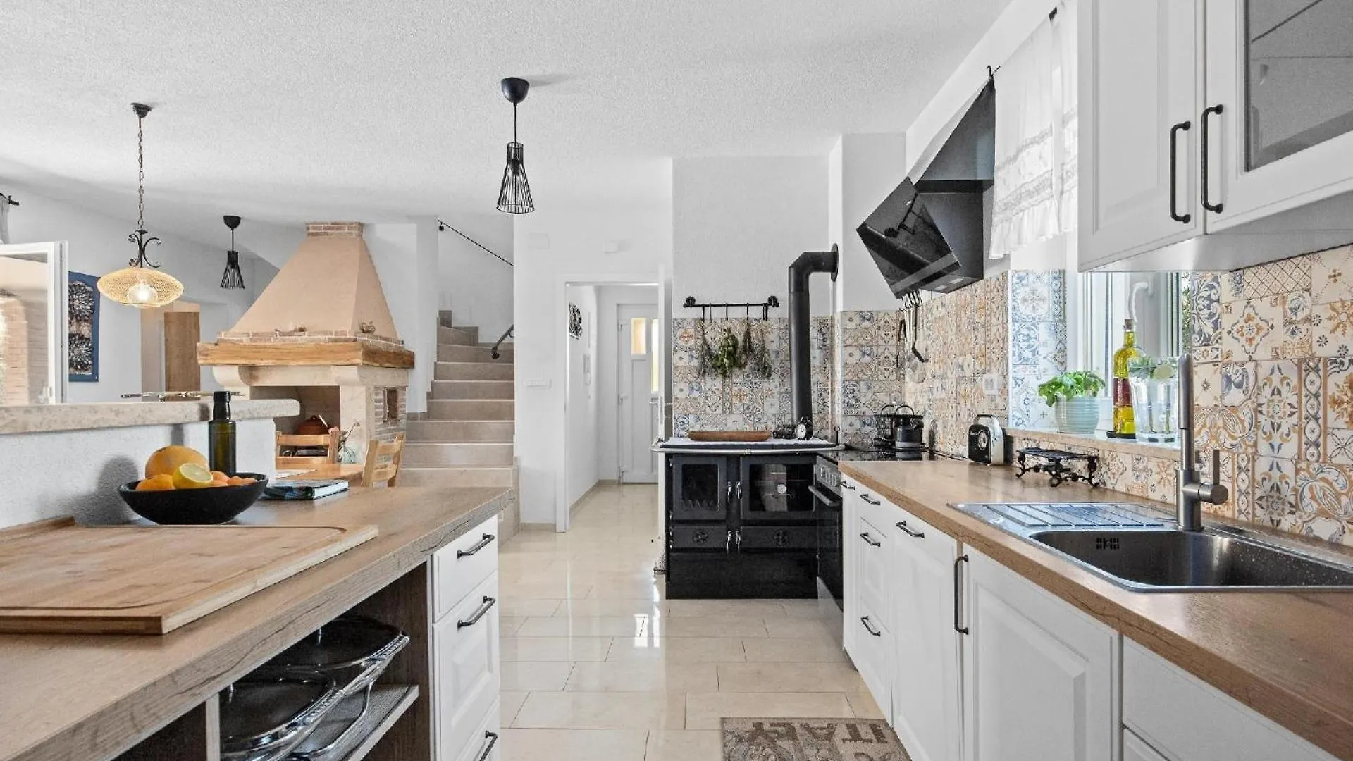 Ferienhaus Mit Privatpool Fuer 8 Personen Ca 220 Qm In Peruski, Istrien Bucht Von Rasa Croatia